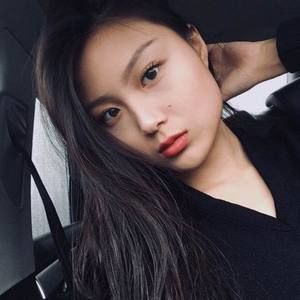 Meet your Posher, Claire